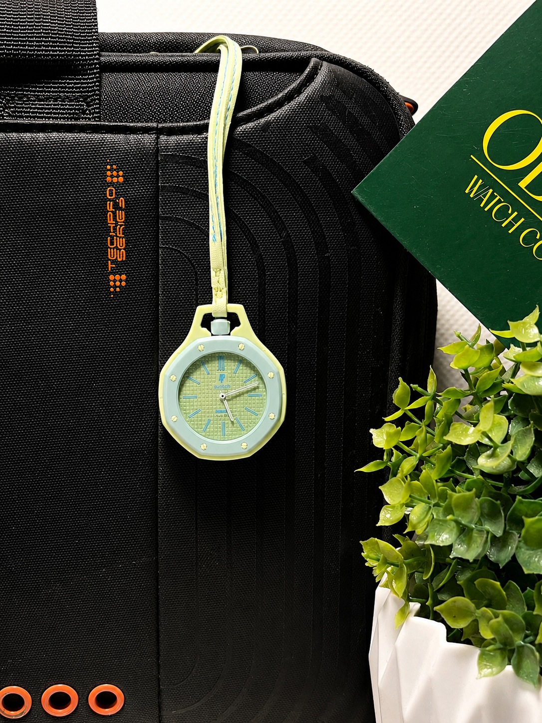 Lime Mist Bag Charm — Quartz Movement
