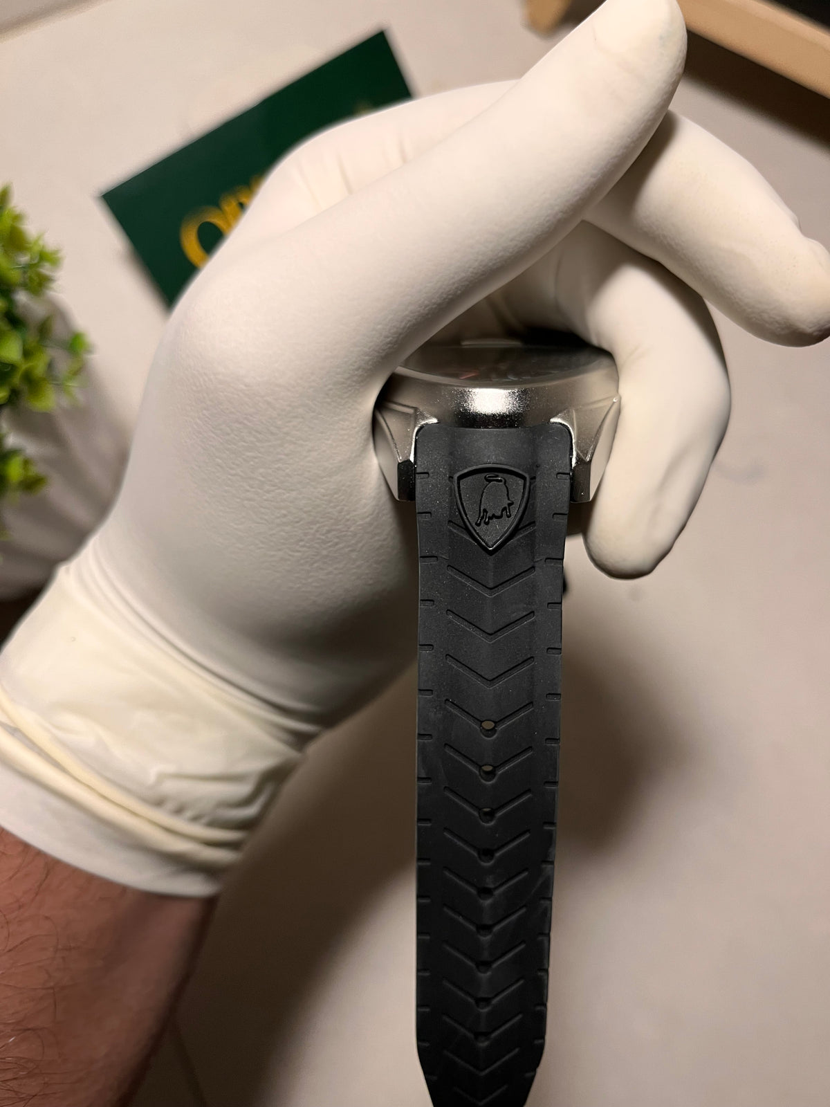 Silver Apex Chronograph — Quartz Movement